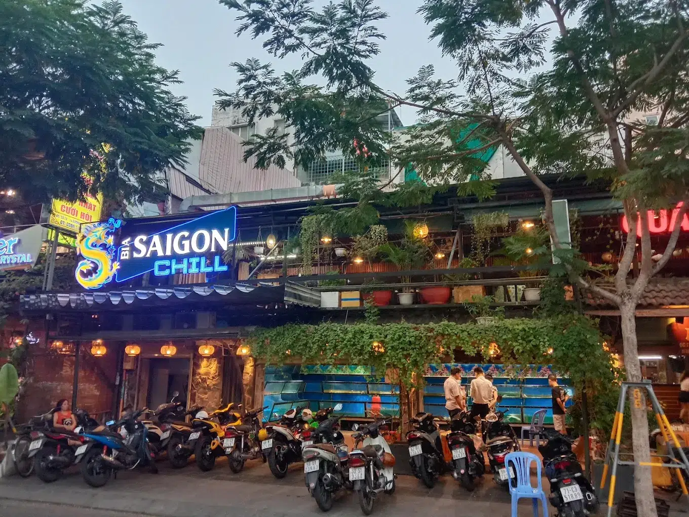 Điểm danh 11 quán nhậu quận 4 ngon, giá rẻ – Giờ cao điểm là kín chỗ